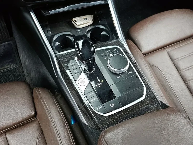 BMW 320 I LUXURY, снимка 17 - Автомобили и джипове - 55205956