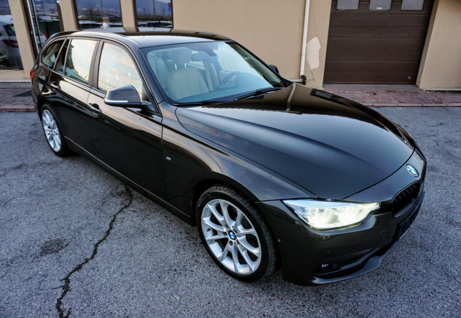 BMW 320 D TOURING XDRIVE ADAPTIVE LED - изображение 2