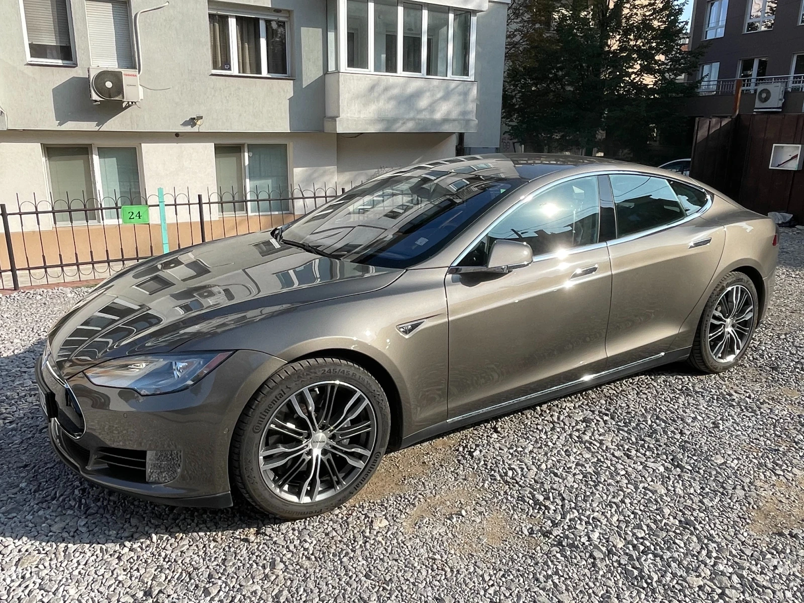 Tesla Model S 70 Free Supercharging | Mobile.bg — изображение 1
