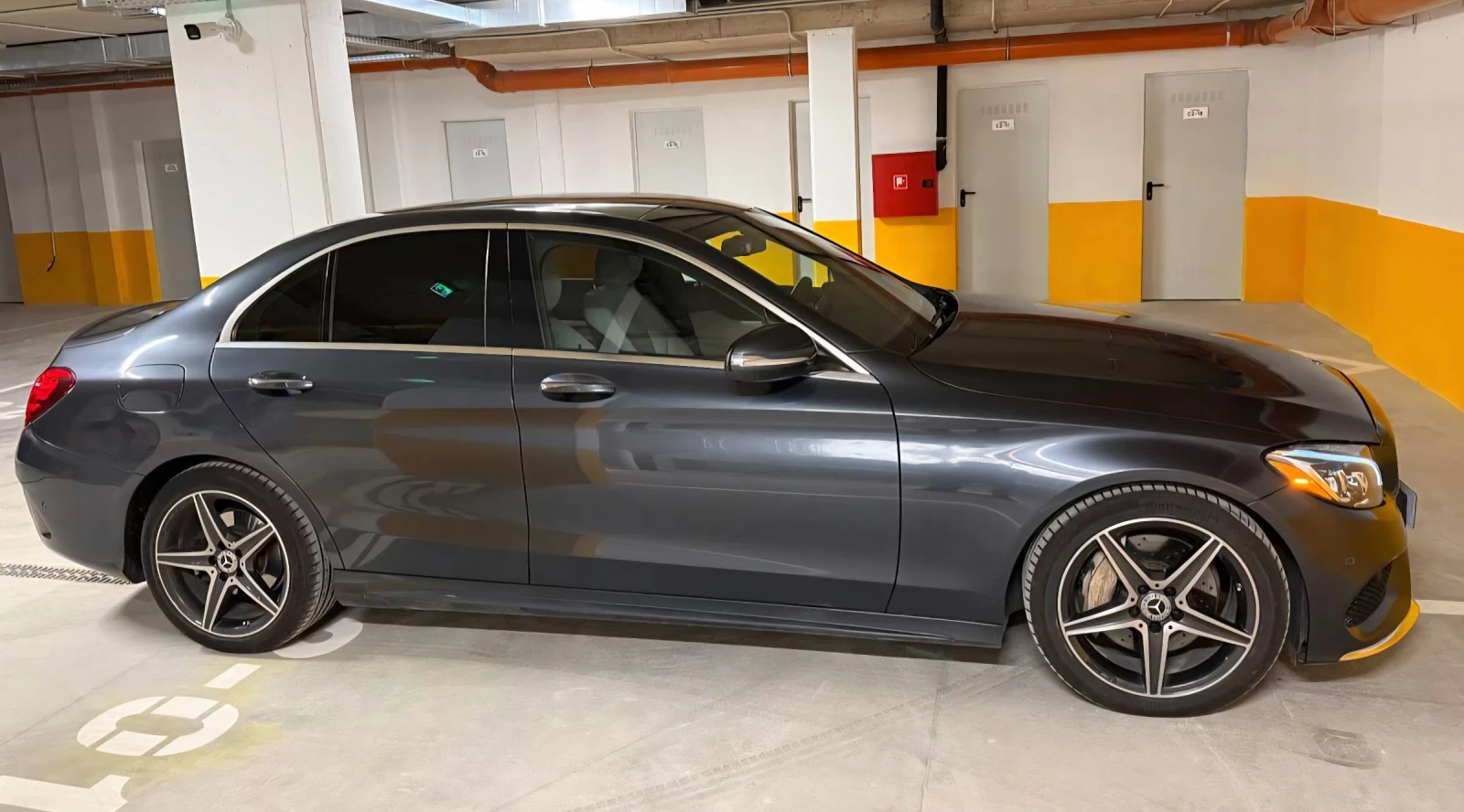 Mercedes-Benz C 300 4 Matic Регистриран - изображение 4