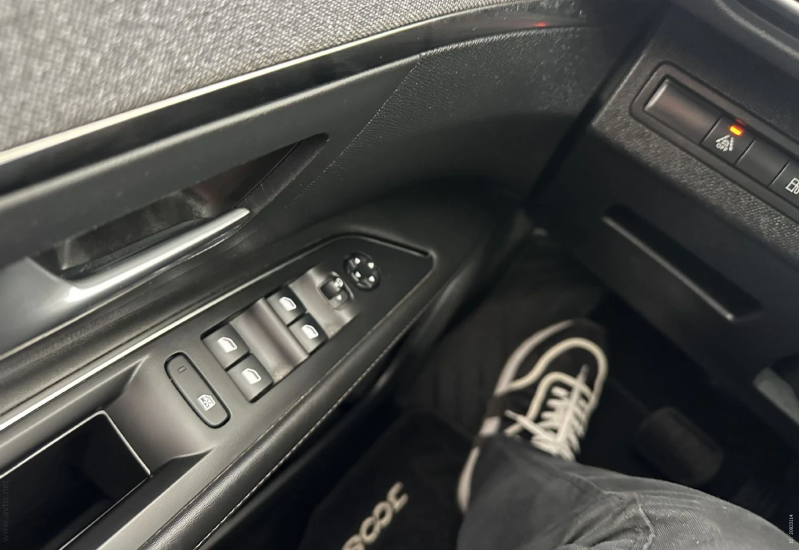 Peugeot 3008  225 Allure 1, 6 Plug-ln hybrid | Mobile.bg   15