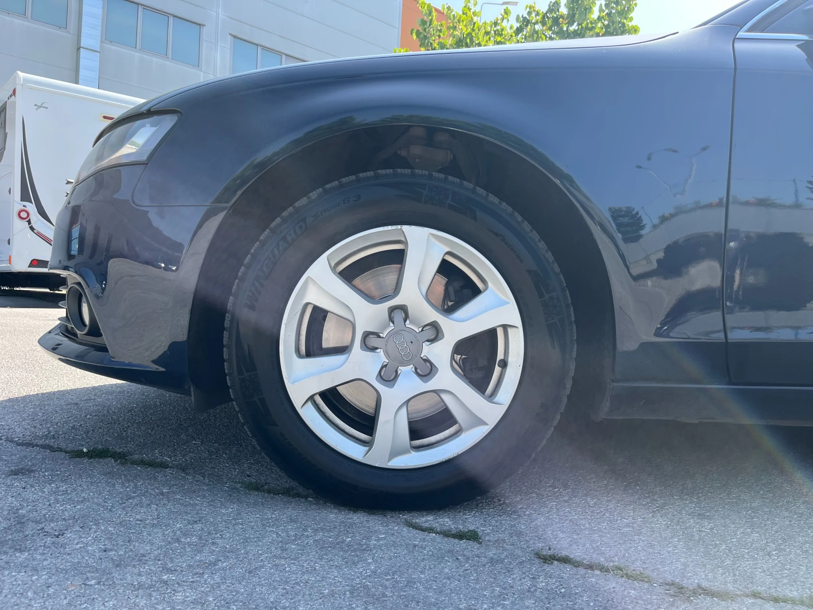 Audi A4 2.0TDI 143кс - изображение 8