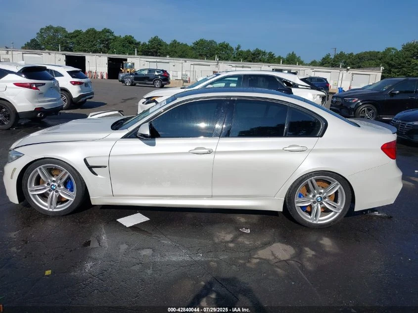 BMW M3 2015 BMW M3 - изображение 5
