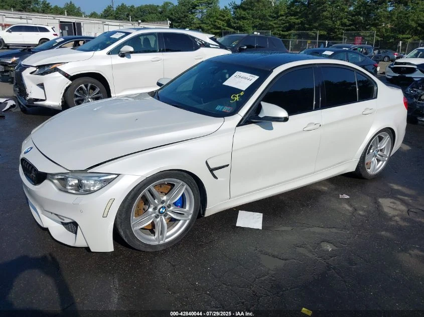 BMW M3 2015 BMW M3 - изображение 3