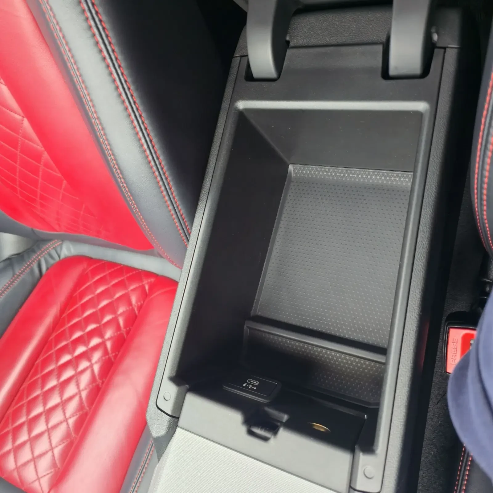 BMW 320, снимка 17 - Автомобили и джипове - 53953043