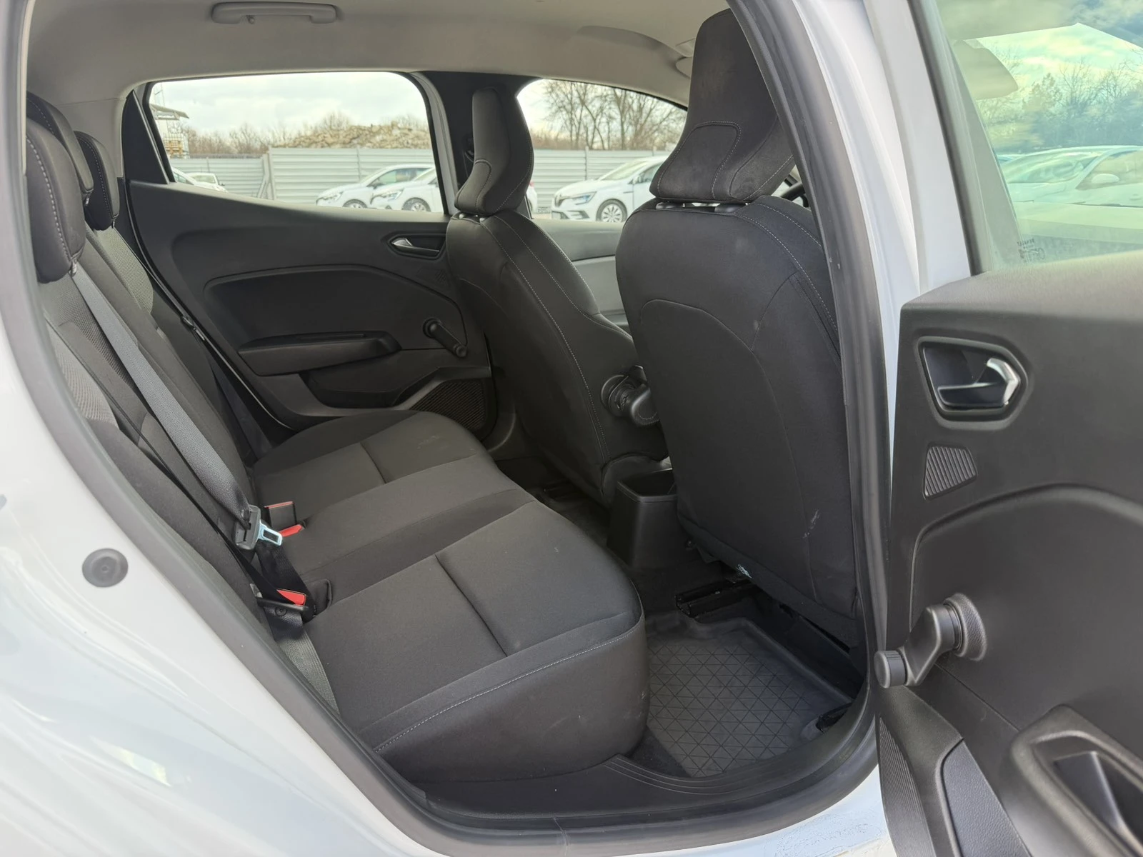 Renault Clio 1.0TCe 92k.c. | Mobile.bg � ����������� 12