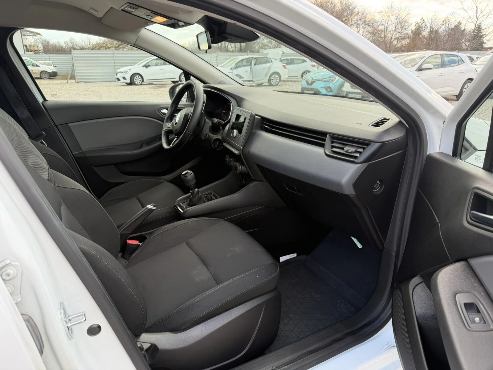 Renault Clio 1.0TCe 92k.c. | Mobile.bg � ����������� 11