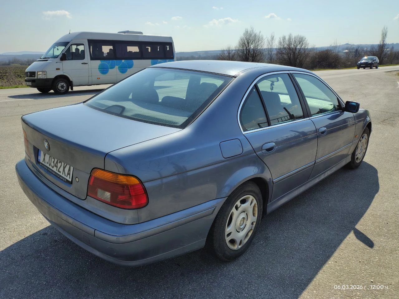 BMW 520, снимка 16 - Автомобили и джипове - 53745728
