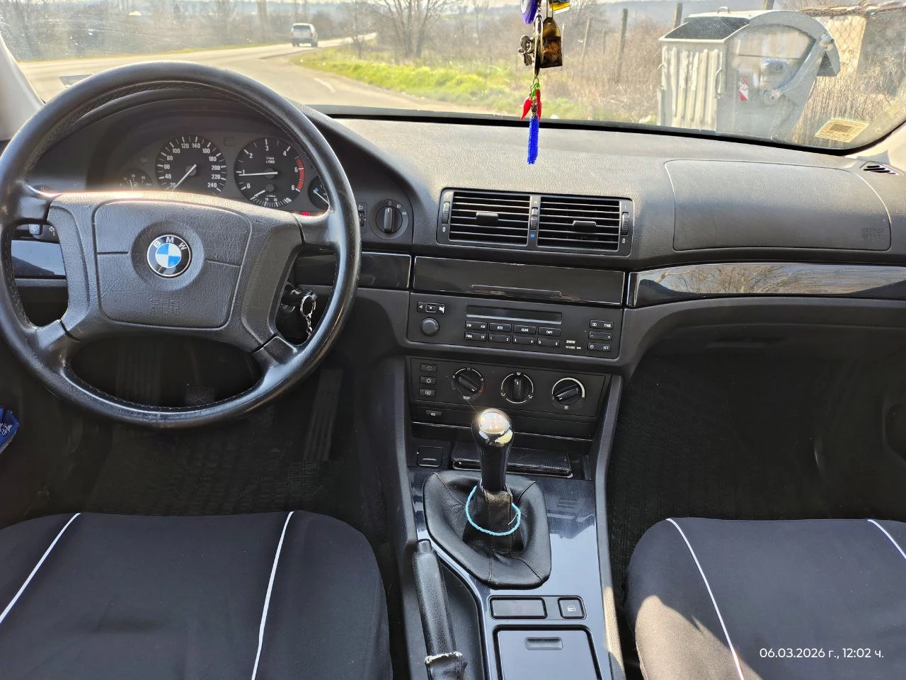 BMW 520, снимка 9 - Автомобили и джипове - 53745728