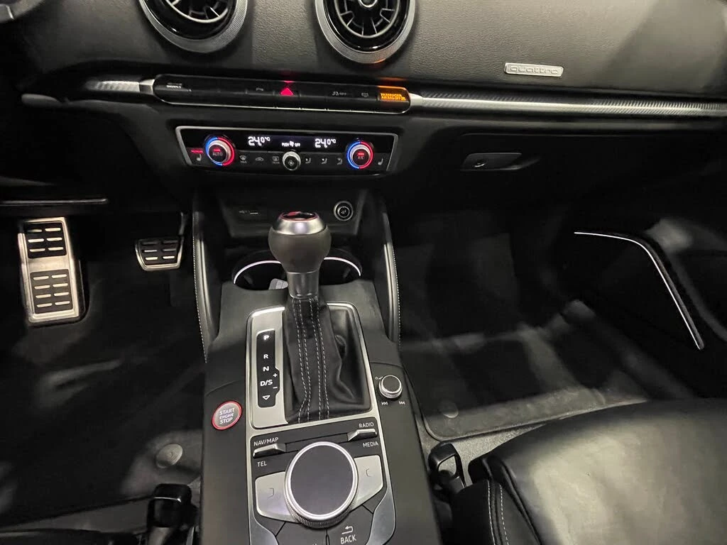 Audi Rs3 2.5T quattro* АвтоКредит* (Цена до БГ) , снимка 11 - Автомобили и джипове - 53919562