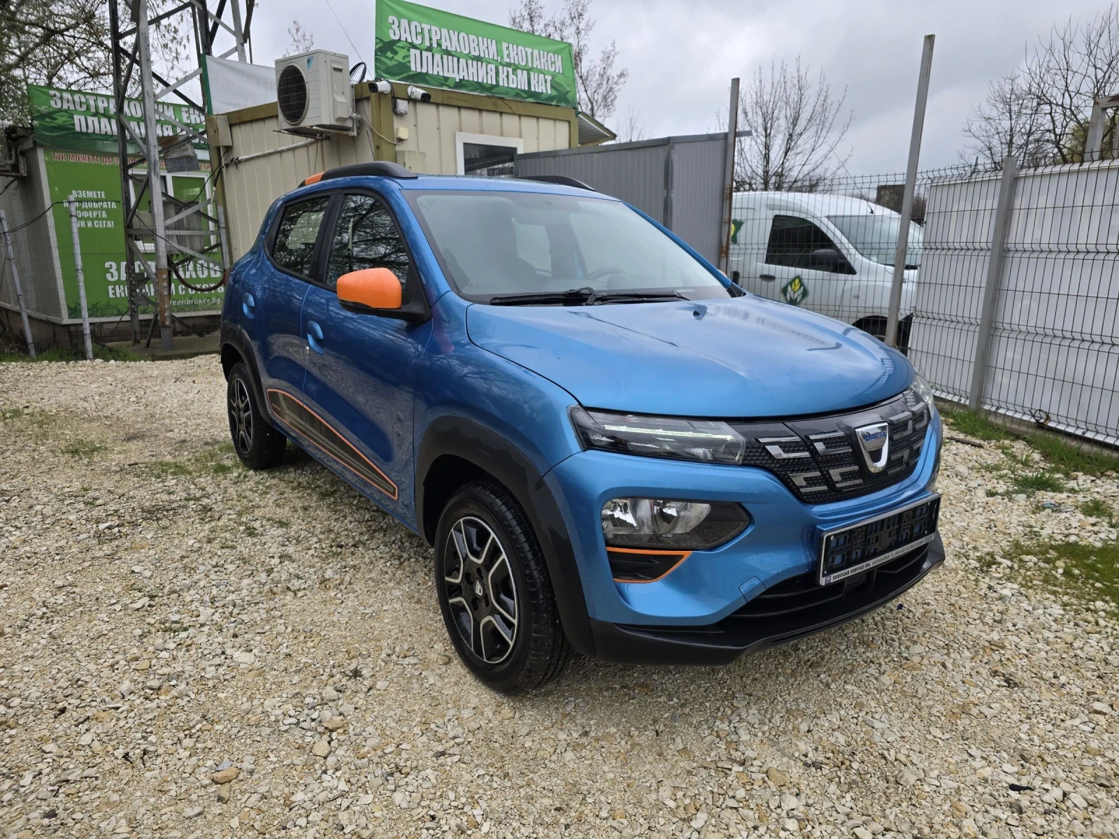 Dacia Spring Comfort Plus 45CCS Гаранция Лизинг, снимка 4 - Автомобили и джипове - 54080550
