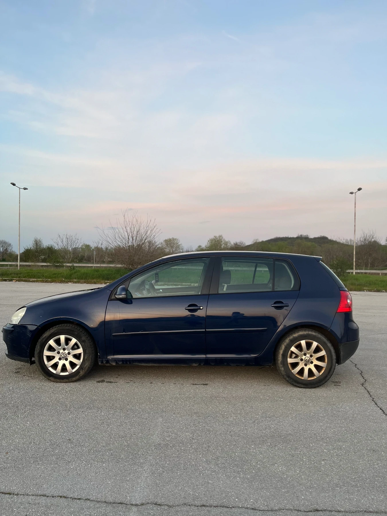 VW Golf, снимка 5 - Автомобили и джипове - 54230536