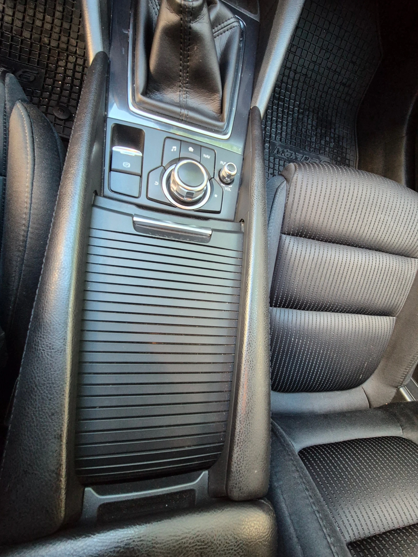 Mazda 6 SkyActiv, снимка 6 - Автомобили и джипове - 54450643