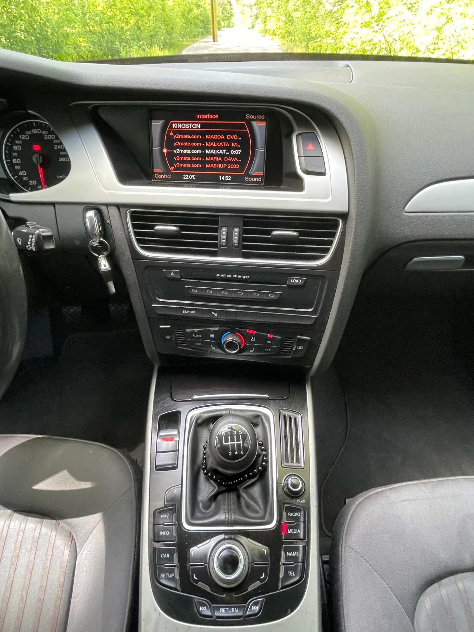 Audi A4 B8 2.7 TDI 190, снимка 11 - Автомобили и джипове - 54460346