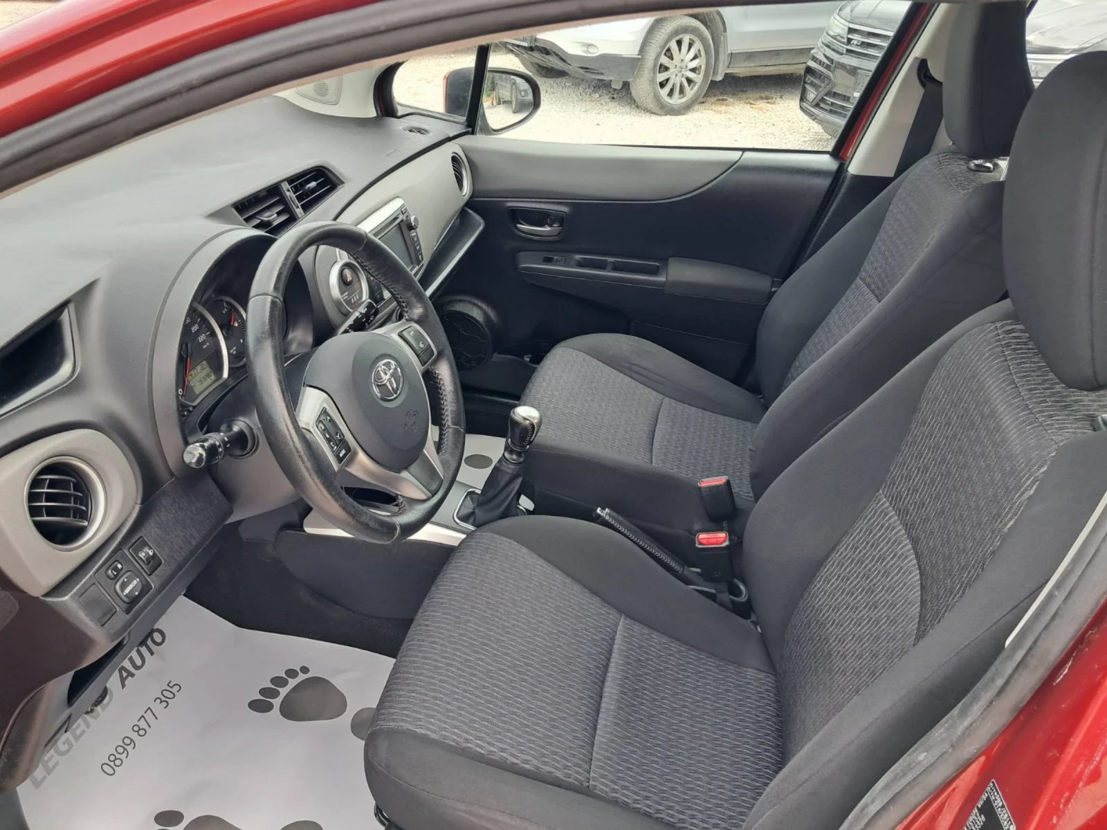 Toyota Yaris 1.3Бензин FACE-LIFT , снимка 9 - Автомобили и джипове - 54622181