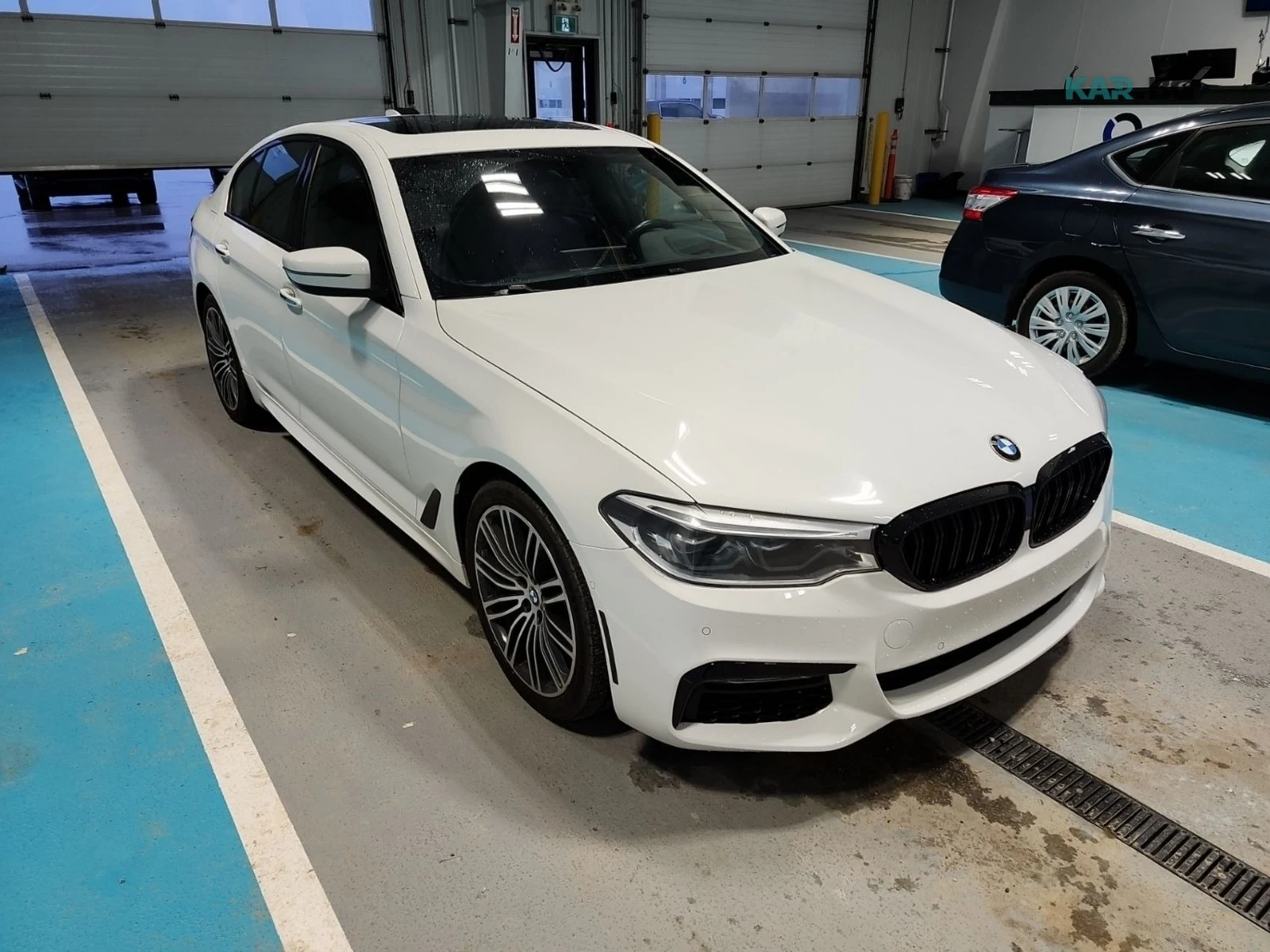 BMW 530 XDRIVE * MPACK * АвтоКредит* (ЦЕНА ДО БГ), снимка 2 - Автомобили и джипове - 54633825