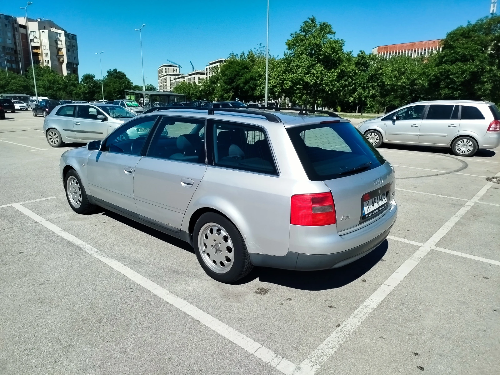 Audi A6 2.5 TDI QUATTRO 6СК., снимка 3 - Автомобили и джипове - 54739526