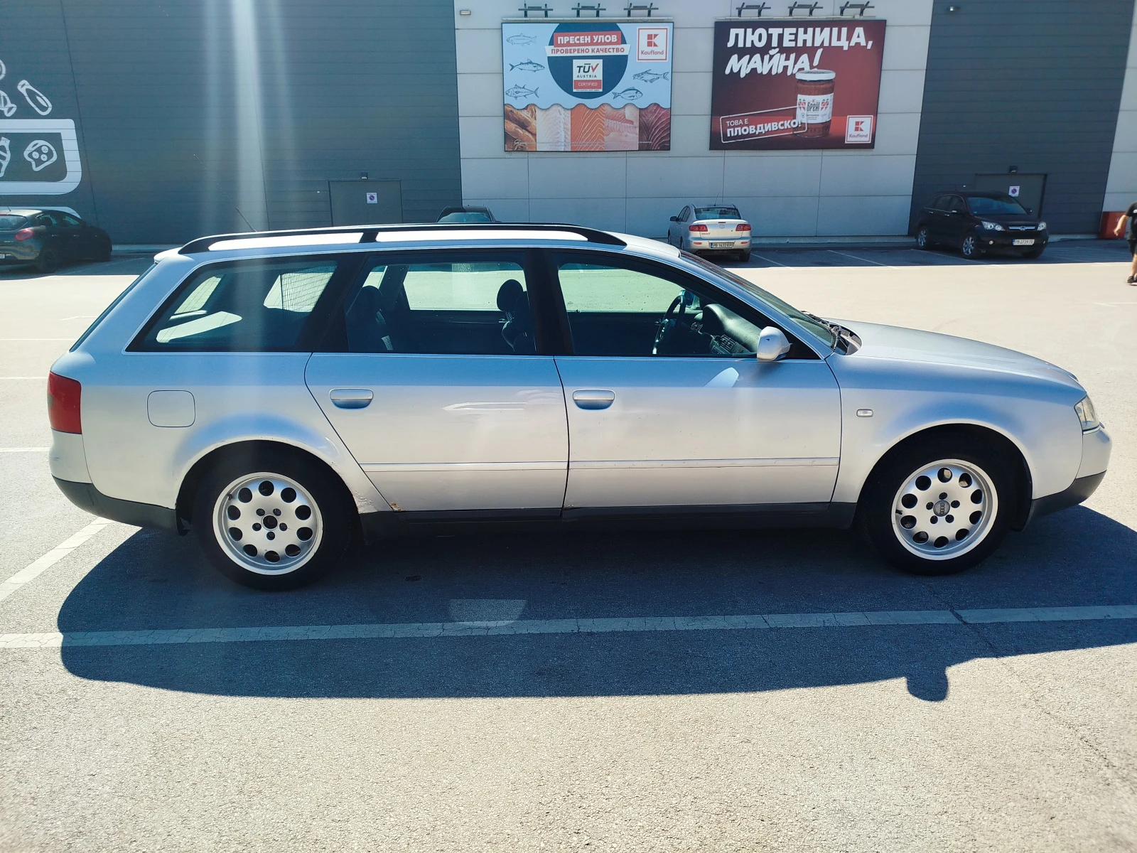 Audi A6 2.5 TDI QUATTRO 6СК., снимка 5 - Автомобили и джипове - 54739526