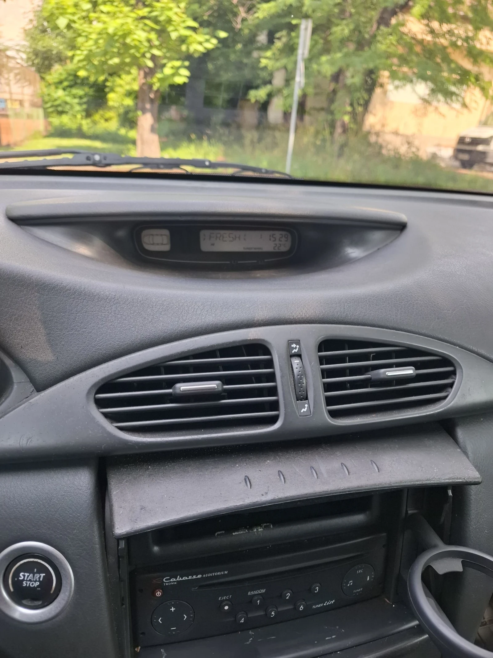 Renault Laguna 2.2 DCI, снимка 8 - Автомобили и джипове - 54853534