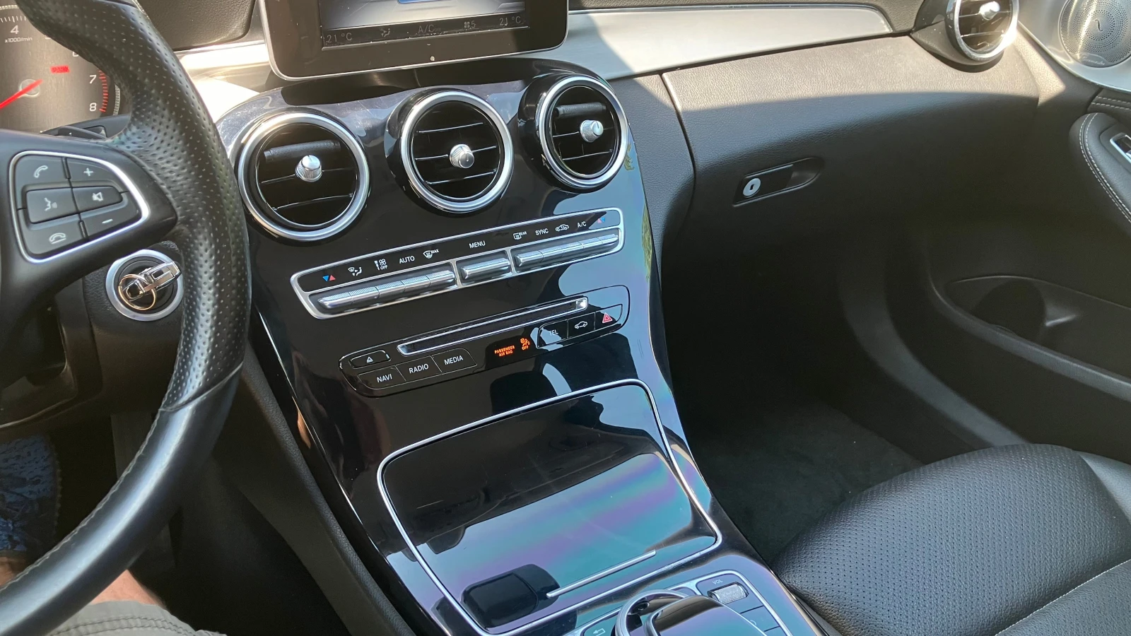 Mercedes-Benz C 300, снимка 9 - Автомобили и джипове - 54972467