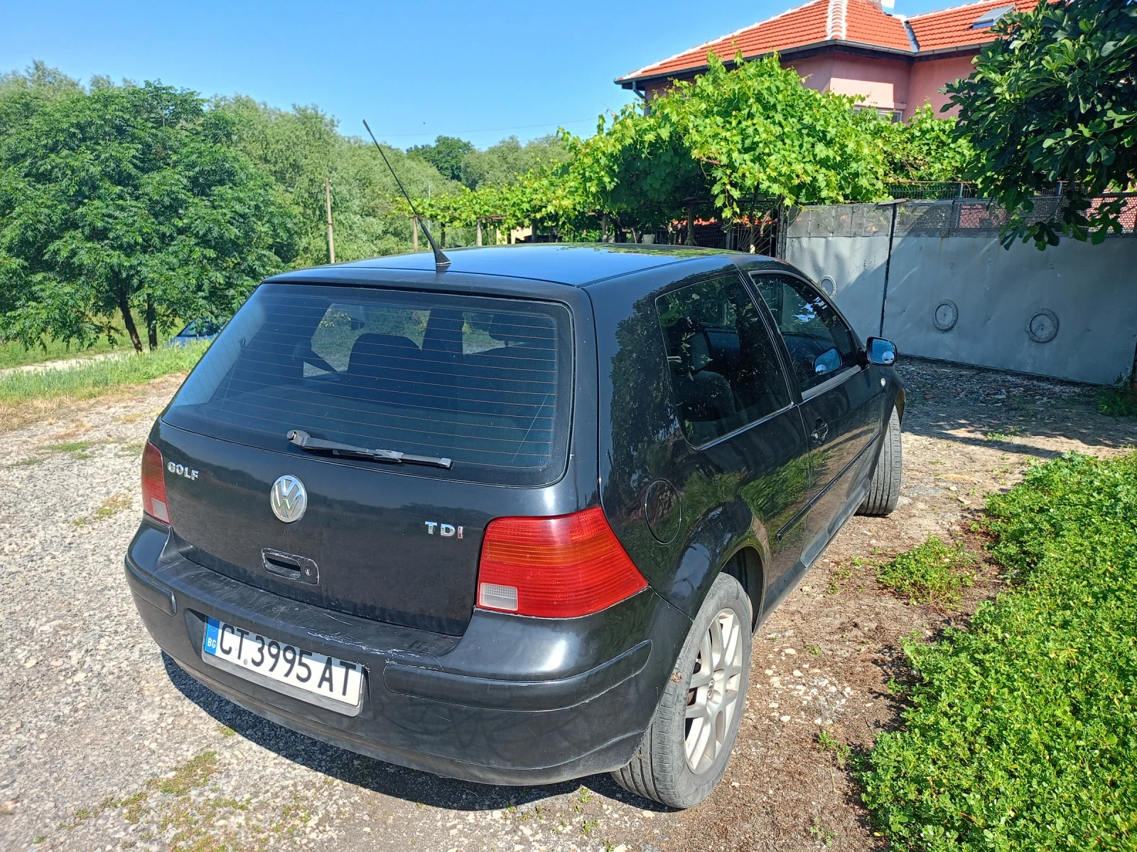 VW Golf 1.9, снимка 6 - Автомобили и джипове - 54986340