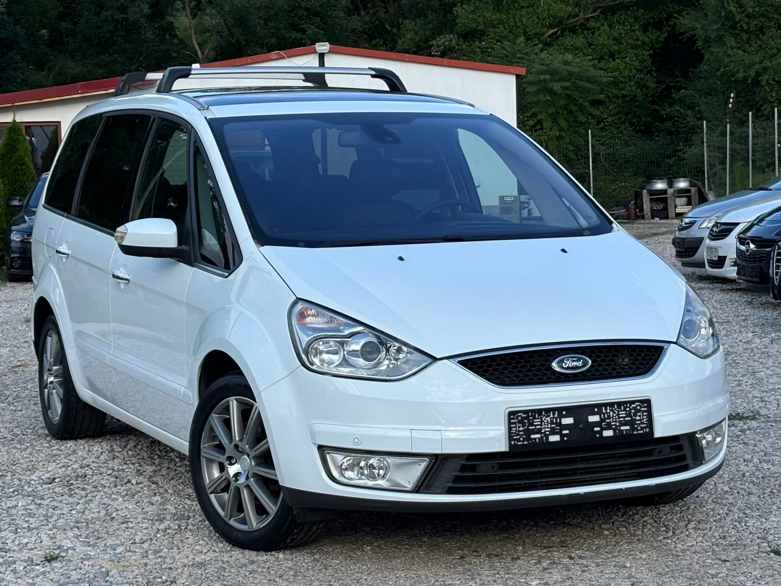 Ford Galaxy 2.0TDCI/Италия/Автомат/Панорама/Подгрев/Кожа, снимка 2 - Автомобили и джипове - 55269261