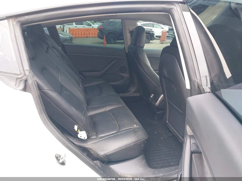Tesla Model 3 Rear-Wheel Drive, снимка 8 - Автомобили и джипове - 55272158