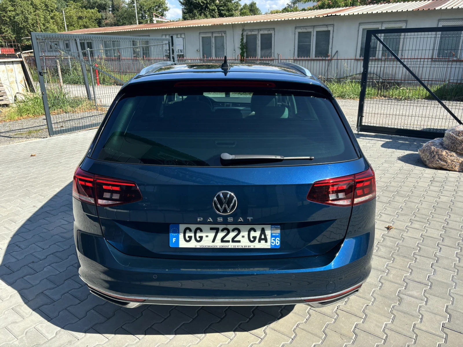 VW Passat Highline 2.0TDI, снимка 5 - Автомобили и джипове - 55363633