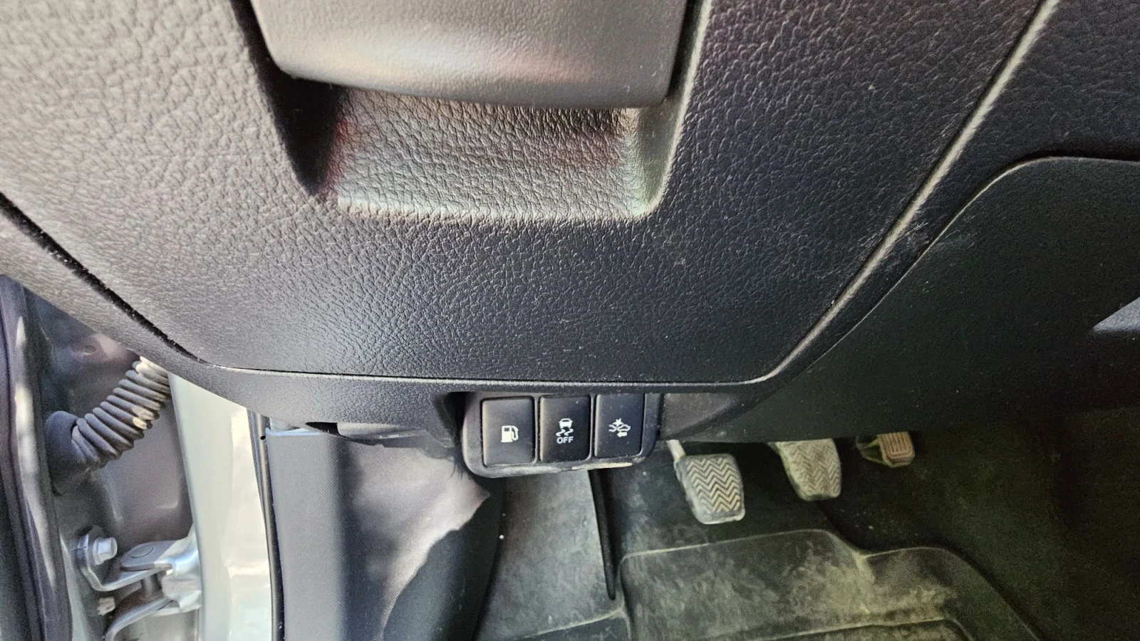 Toyota Avensis, снимка 15 - Автомобили и джипове - 56156963