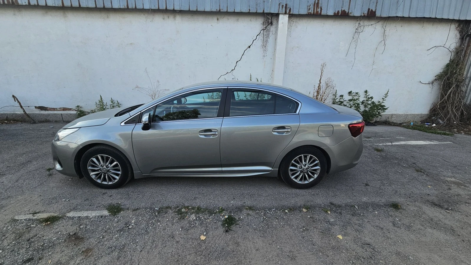 Toyota Avensis, снимка 4 - Автомобили и джипове - 55666322