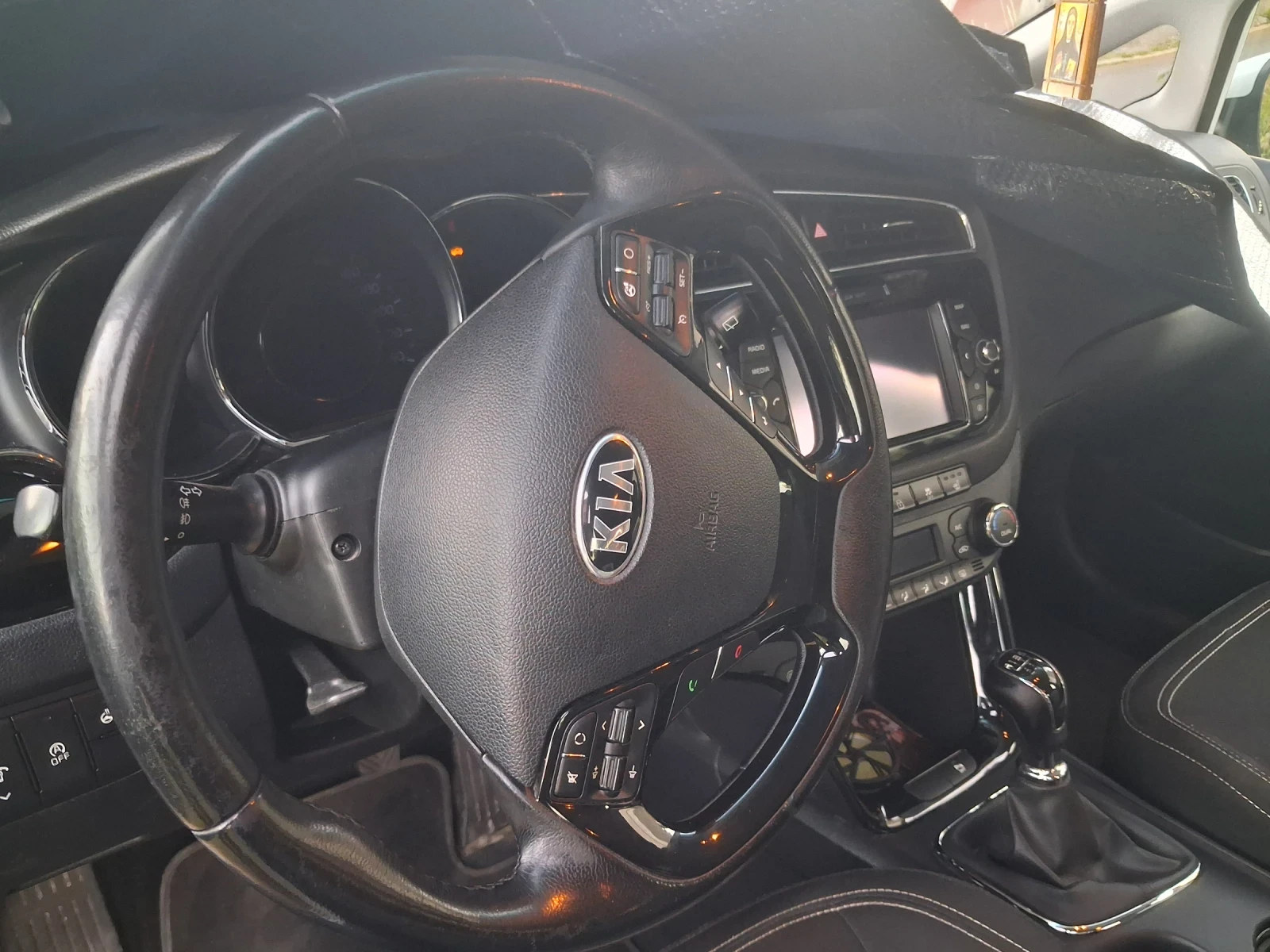 Kia Ceed 1.6 GDI, снимка 7 - Автомобили и джипове - 56377197