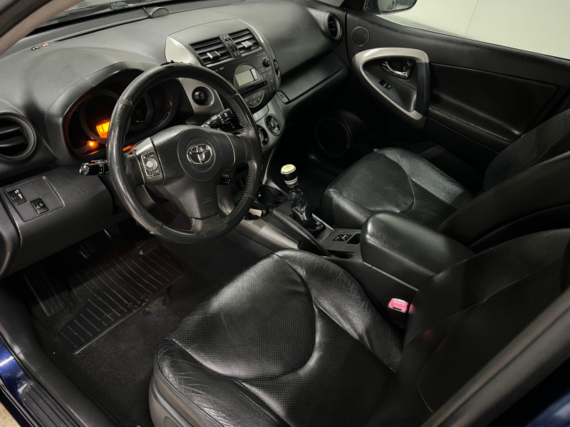 Toyota Rav4 2.2d4d exclusive, снимка 4 - Автомобили и джипове - 46475890