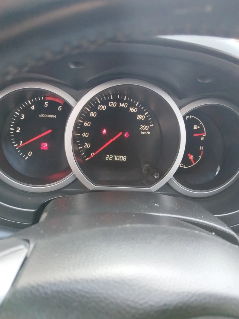 Suzuki Grand vitara 1.9, снимка 7 - Автомобили и джипове - 47644961