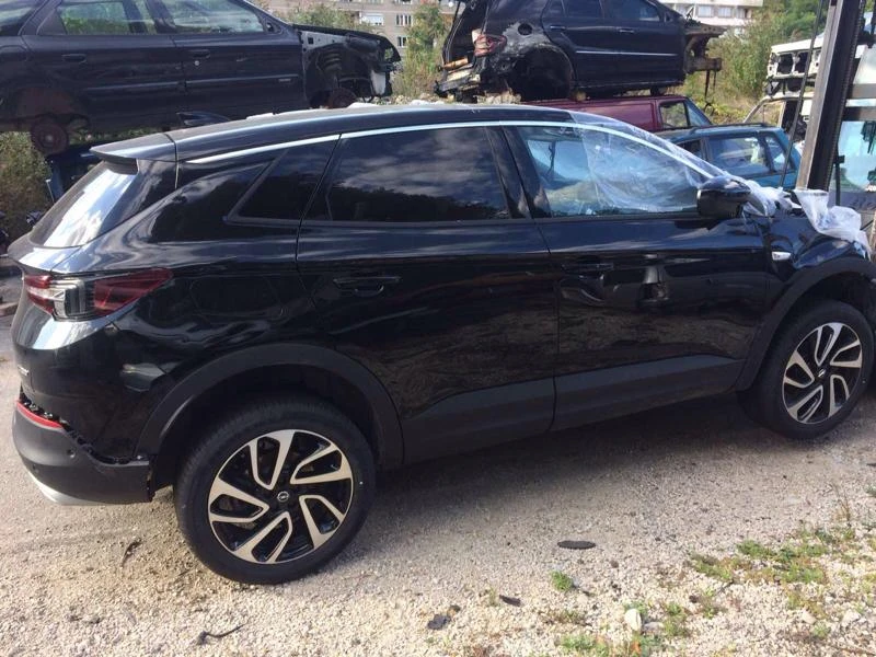 Opel Grandland X 1.6i TURBO, снимка 1 - Автомобили и джипове - 43182172