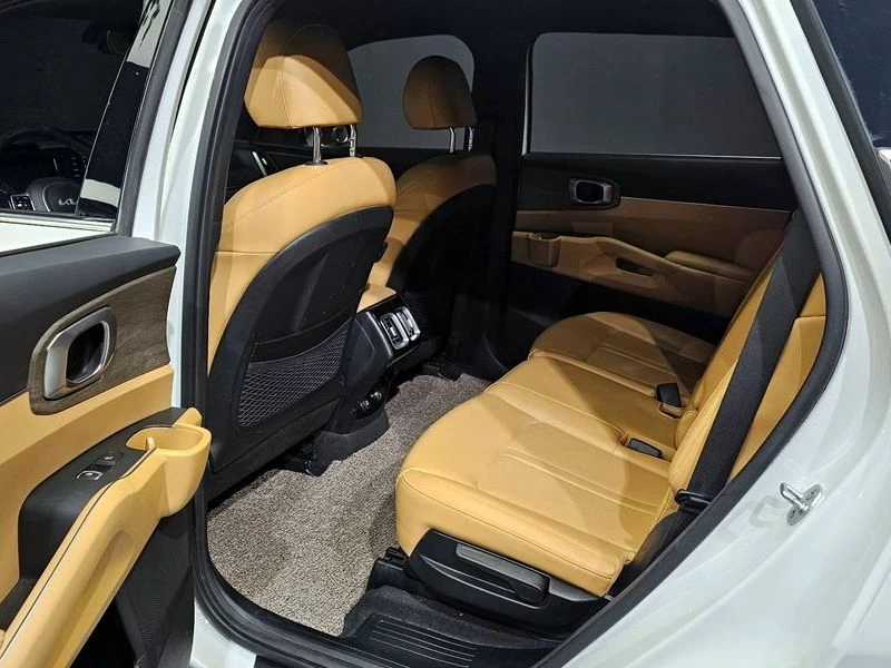 Kia Sorento HEV 1.6 2WD| ВКЛ.ТЕХНОТЕСТ, снимка 11 - Автомобили и джипове - 55183580