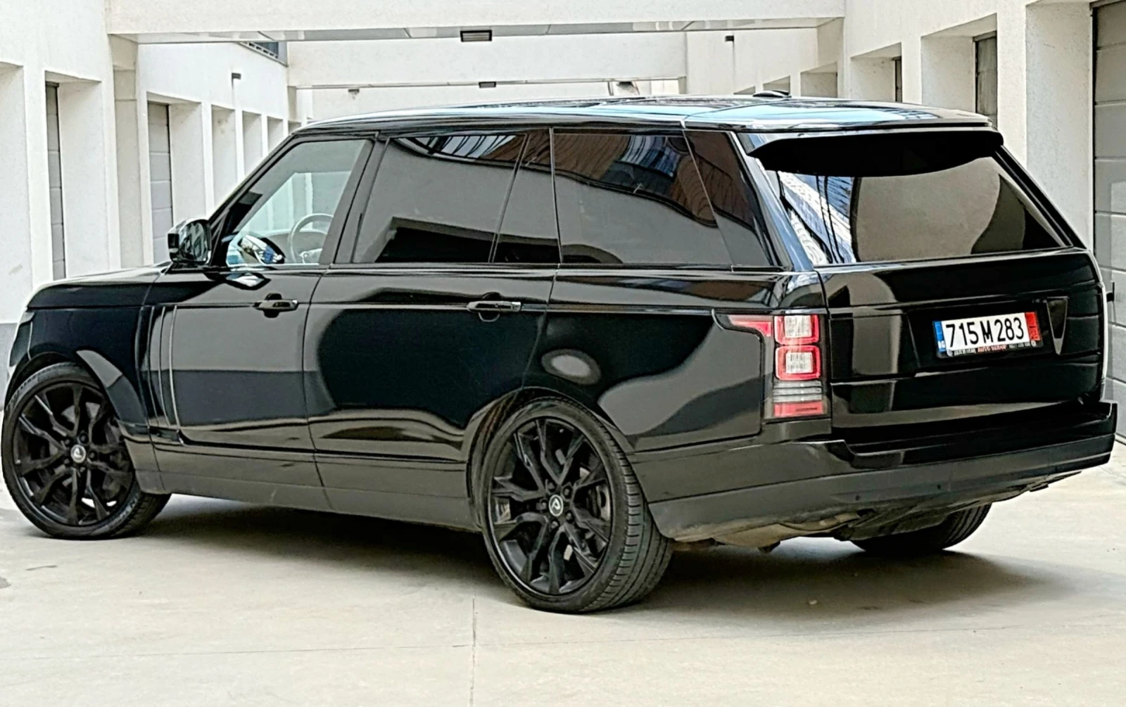 Land Rover Range rover Range Rover VOGUE LONG* 4. 4d V8* MERIDIAN* PANO*  - изображение 8