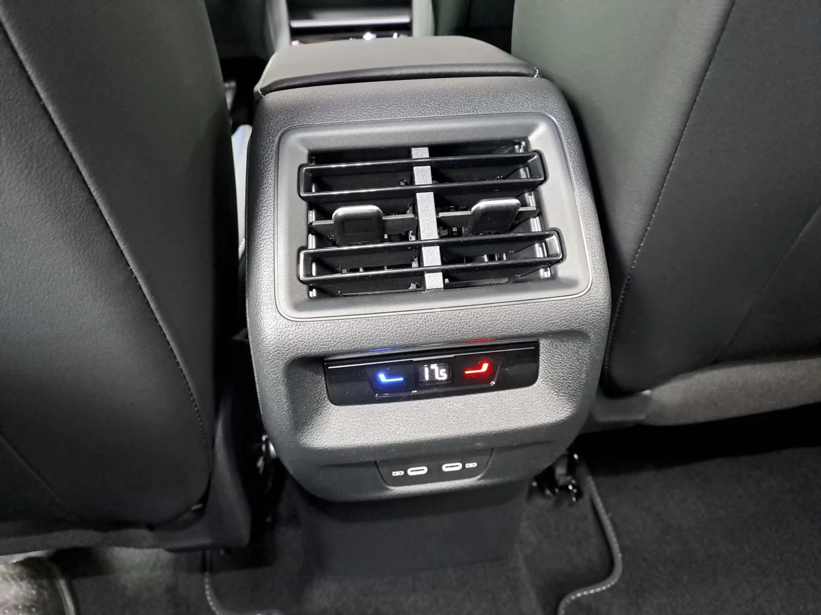 VW Tayron !/2.0TDI/R-LINE/193HP/4MOTION/SCR/DSG/HUD/661f | Mobile.bg   15