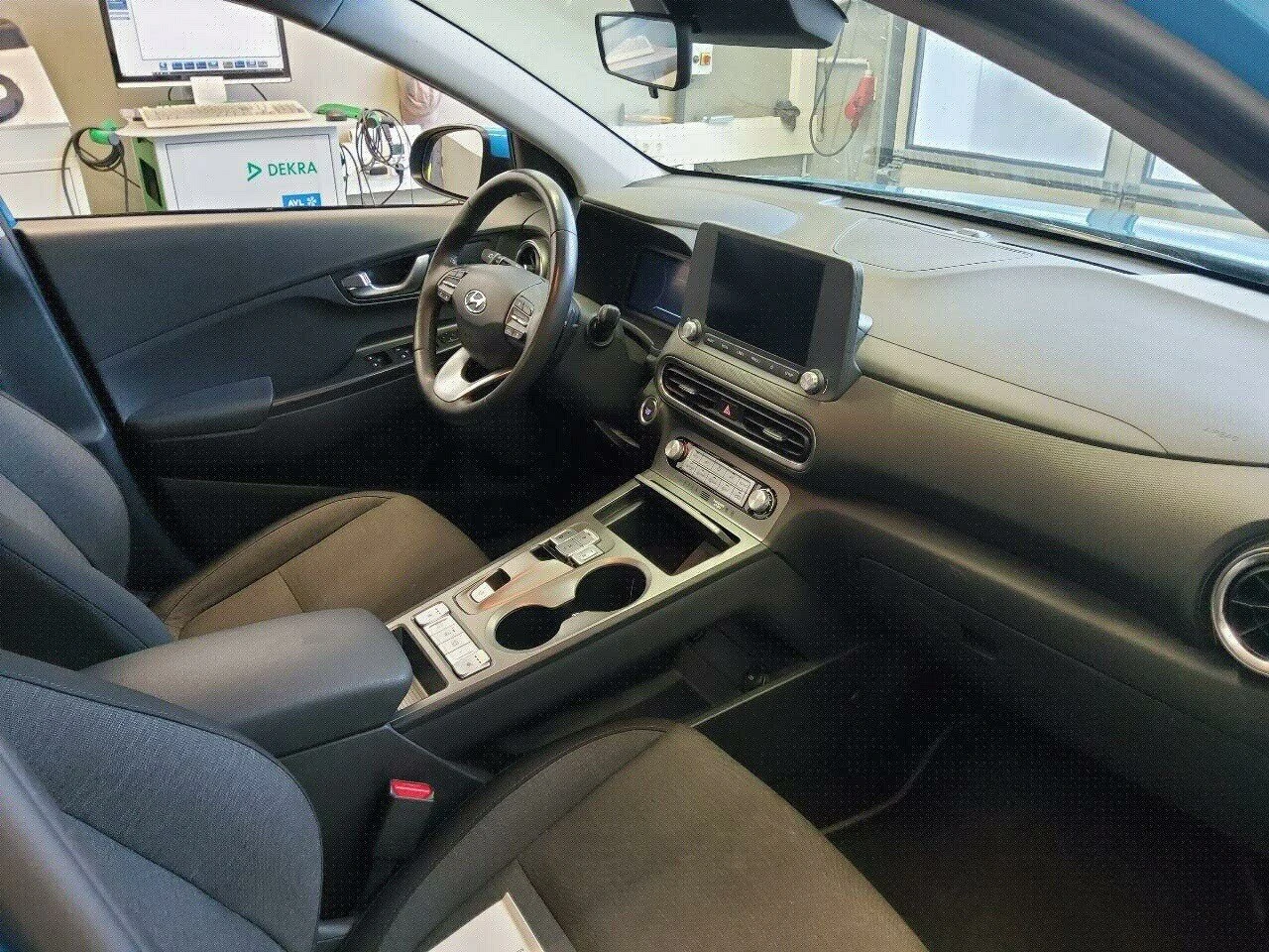 Hyundai Kona 39 kWh SELECT - изображение 3