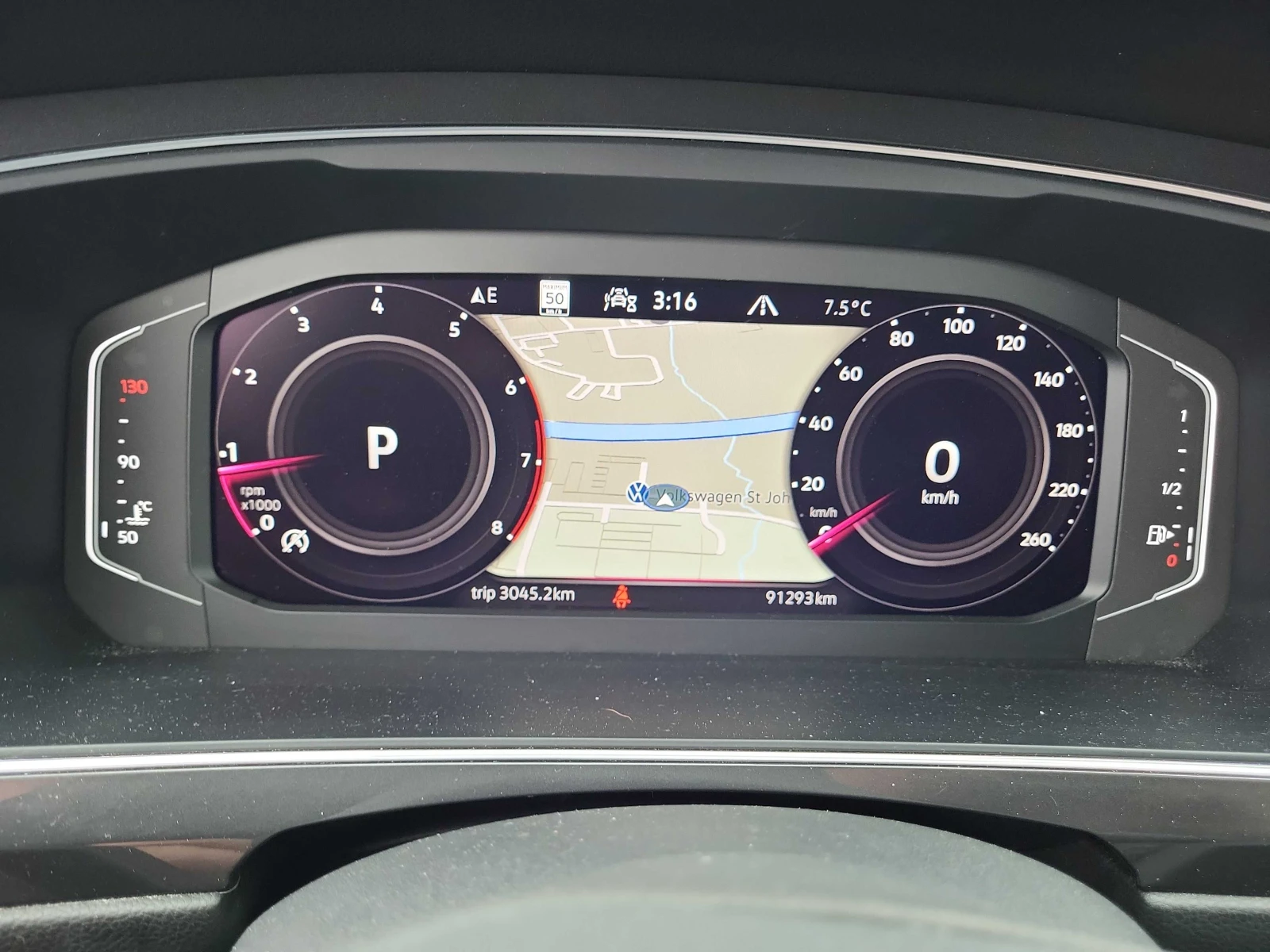 VW Tiguan * CARFAX *    | Mobile.bg   8