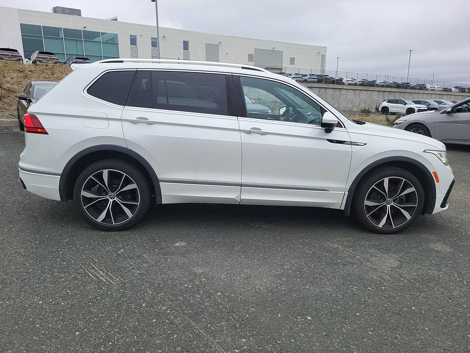 VW Tiguan * CARFAX *    | Mobile.bg   3