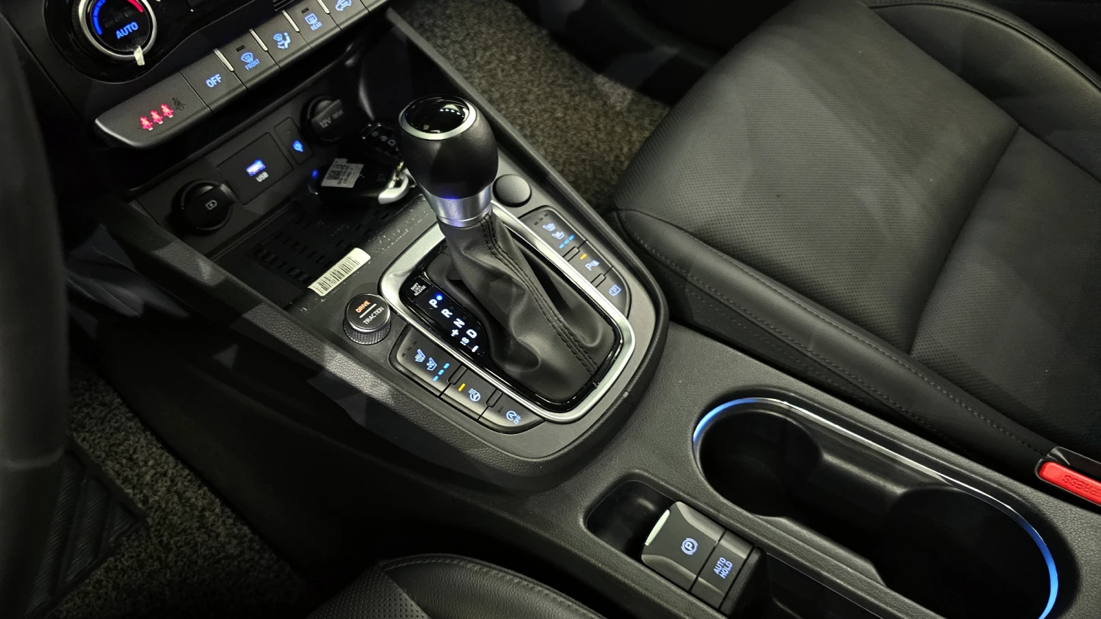 Hyundai Kona 2.0 2WD INSPIRATION - изображение 9