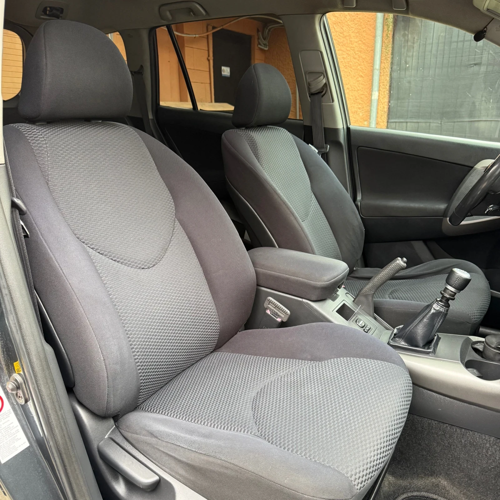 Toyota Rav4 2.2 D-AD . 4x4, снимка 10 - Автомобили и джипове - 54128465