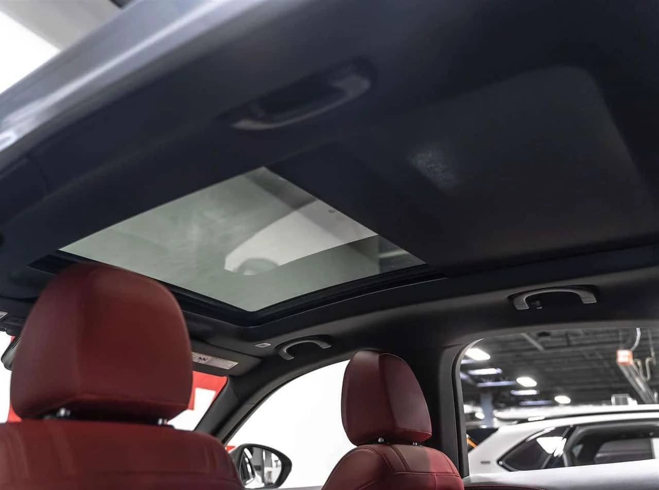 Alfa Romeo Stelvio * CARFAX * ЦЕНА ДО БГ, снимка 14 - Автомобили и джипове - 54259759