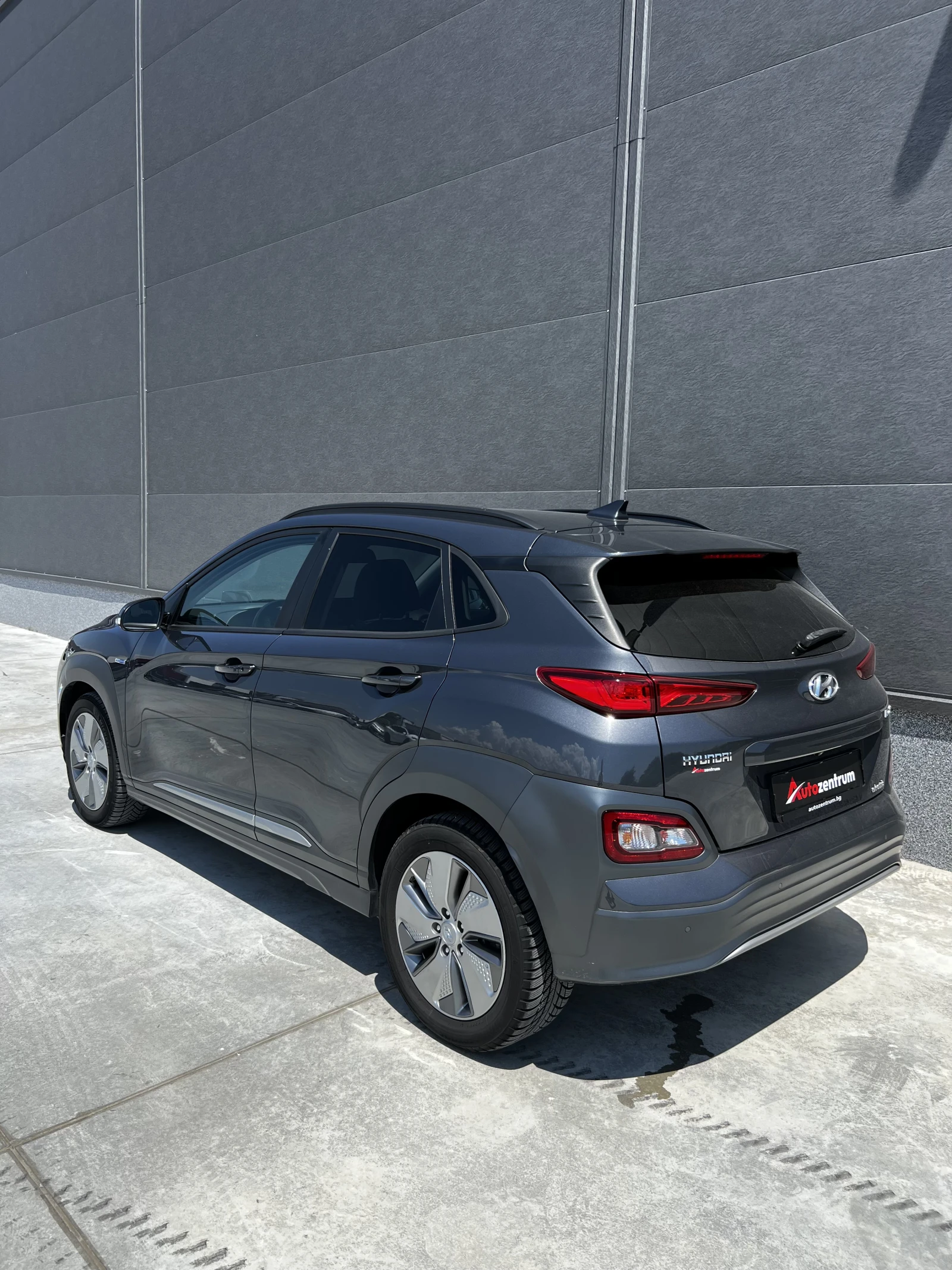 Hyundai Kona Premium 2WD, снимка 5 - Автомобили и джипове - 54879684