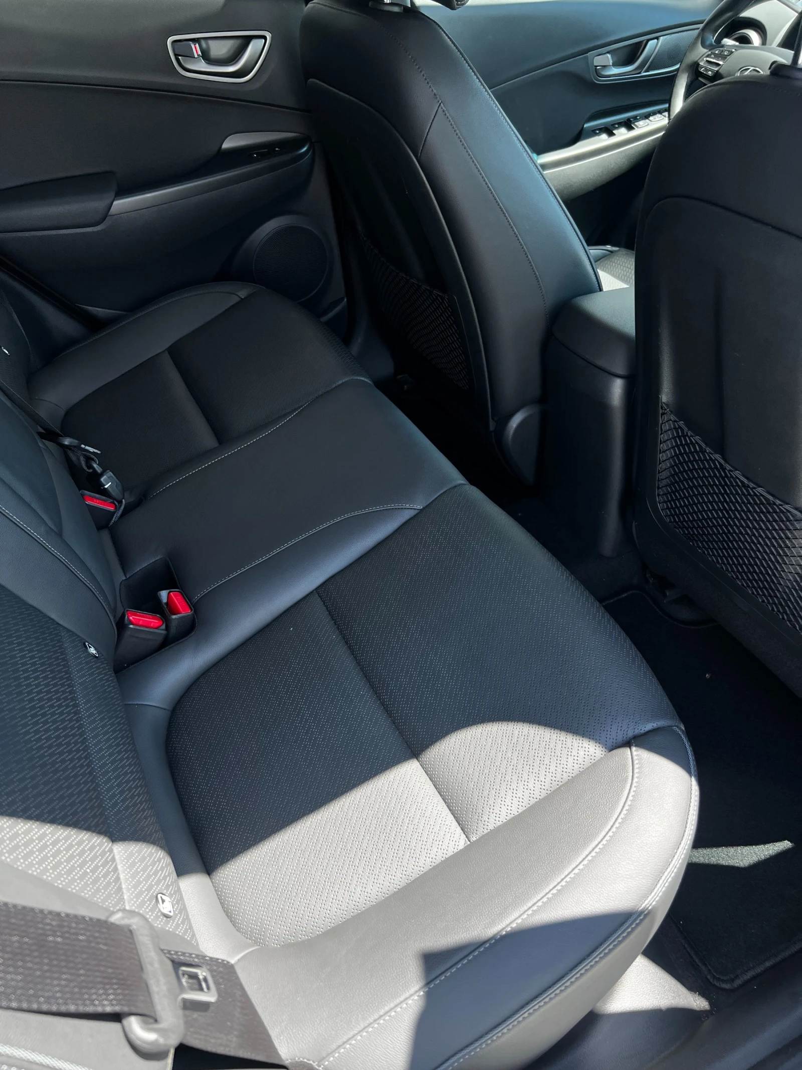 Hyundai Kona Premium 2WD, снимка 14 - Автомобили и джипове - 54879684