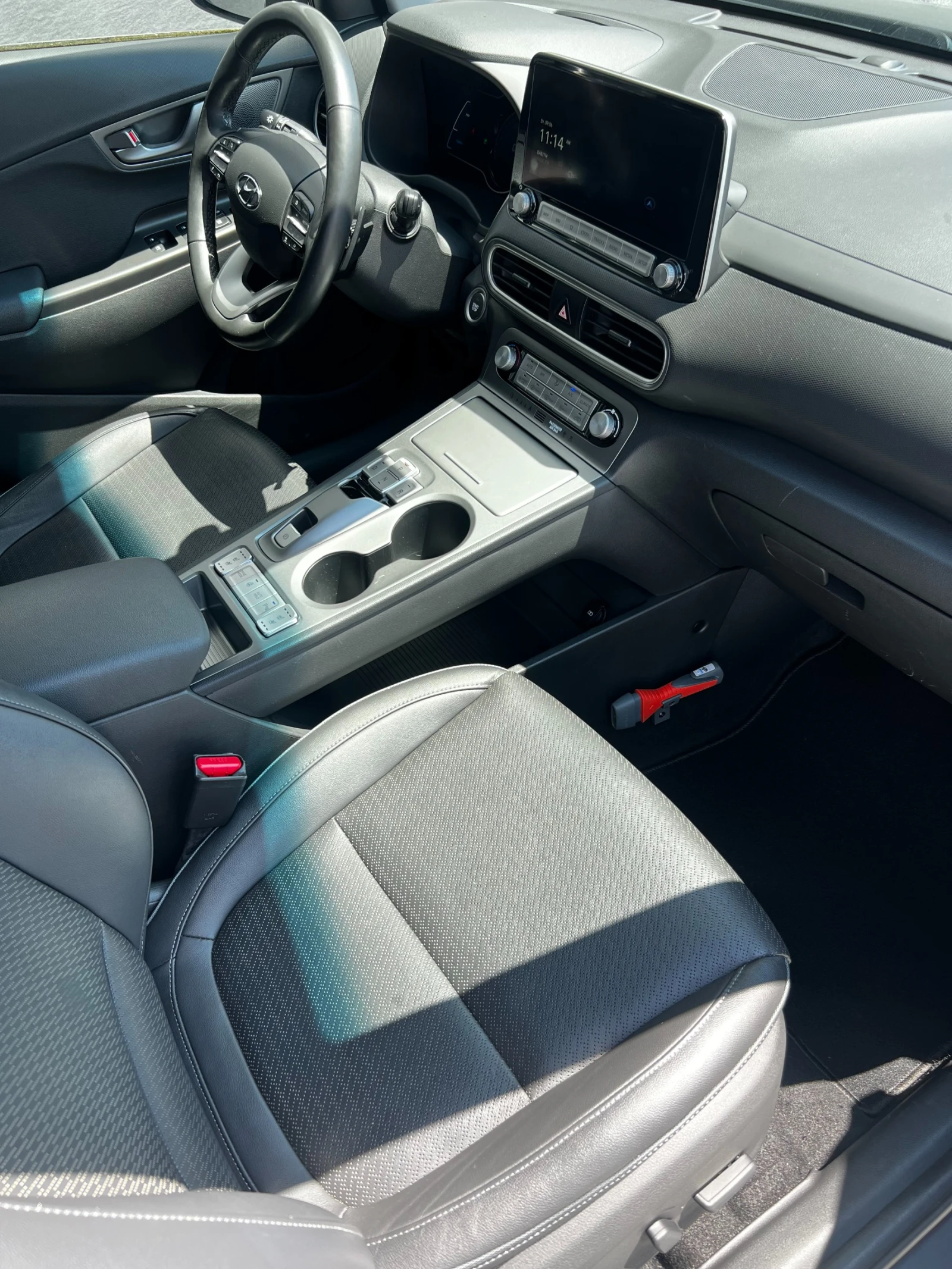 Hyundai Kona Premium 2WD, снимка 12 - Автомобили и джипове - 54879684