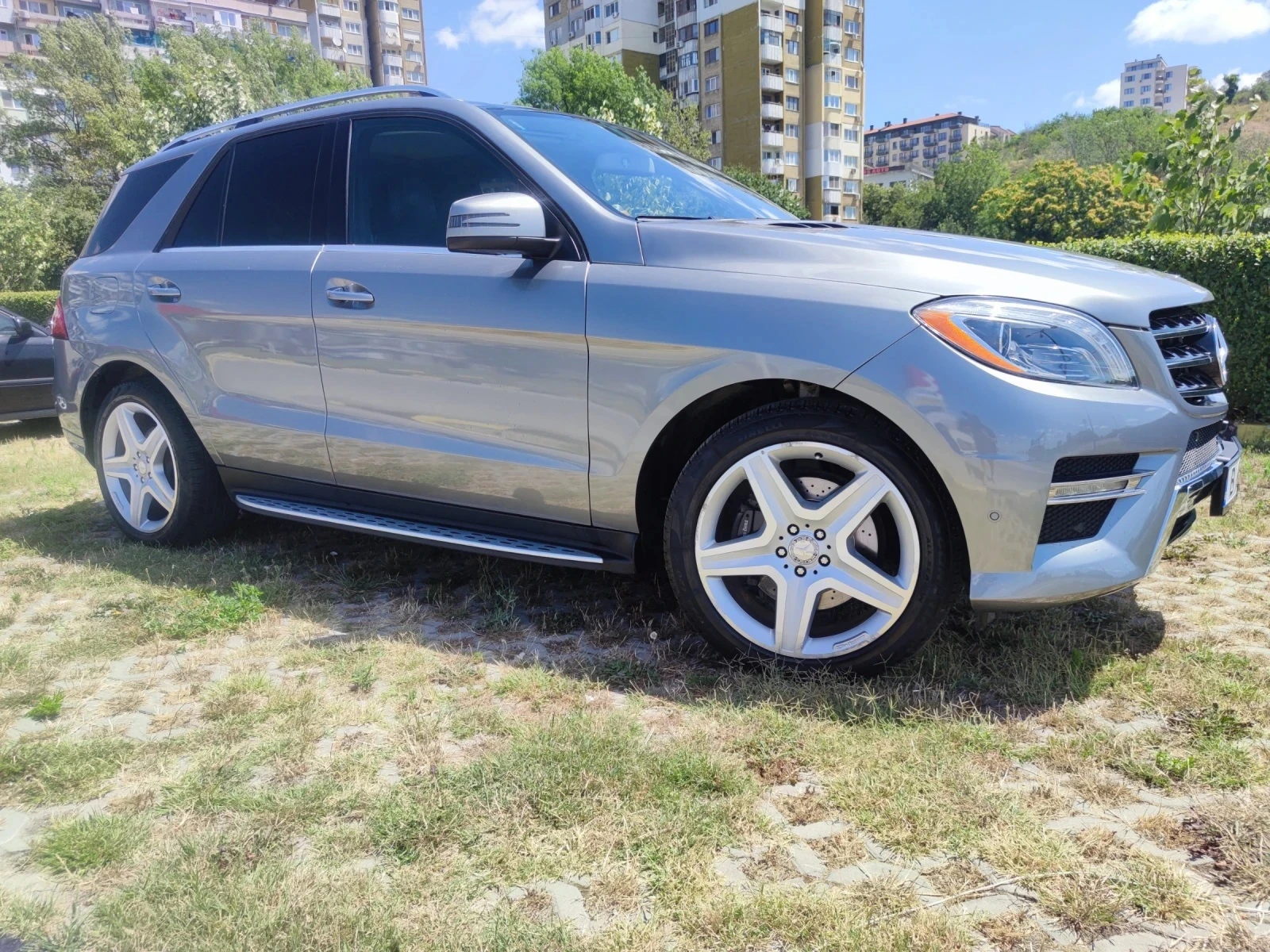 Mercedes-Benz ML 350 AMG пакет 101000 км реални-CARFAX, снимка 8 - Автомобили и джипове - 55064493