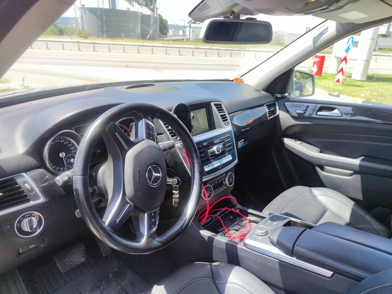 Mercedes-Benz ML 350 AMG пакет 101000 км реални-CARFAX, снимка 9 - Автомобили и джипове - 55064493