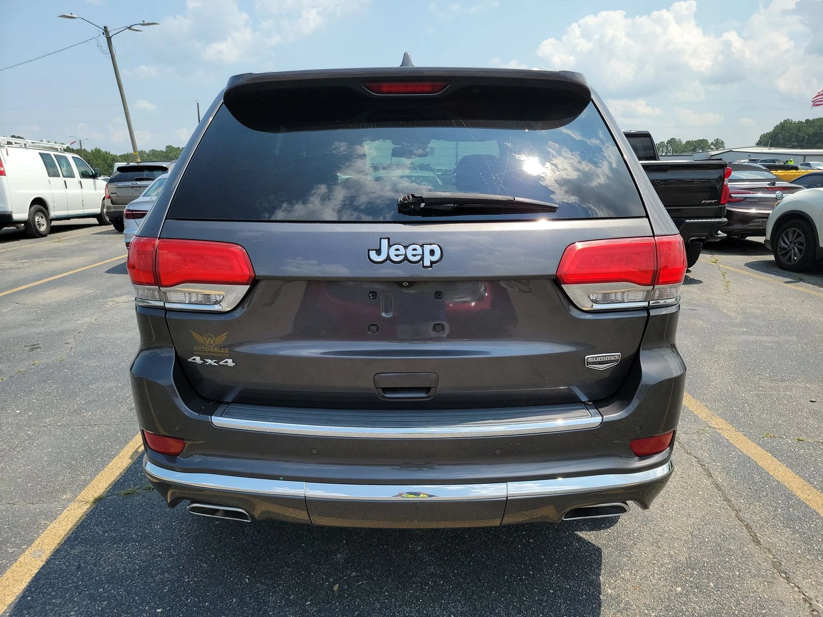 Jeep Grand cherokee SUMMIT* 5.7 V8 HEMI* HARMAN* DIS* PANO* ВЪЗДУХ, снимка 4 - Автомобили и джипове - 55611914