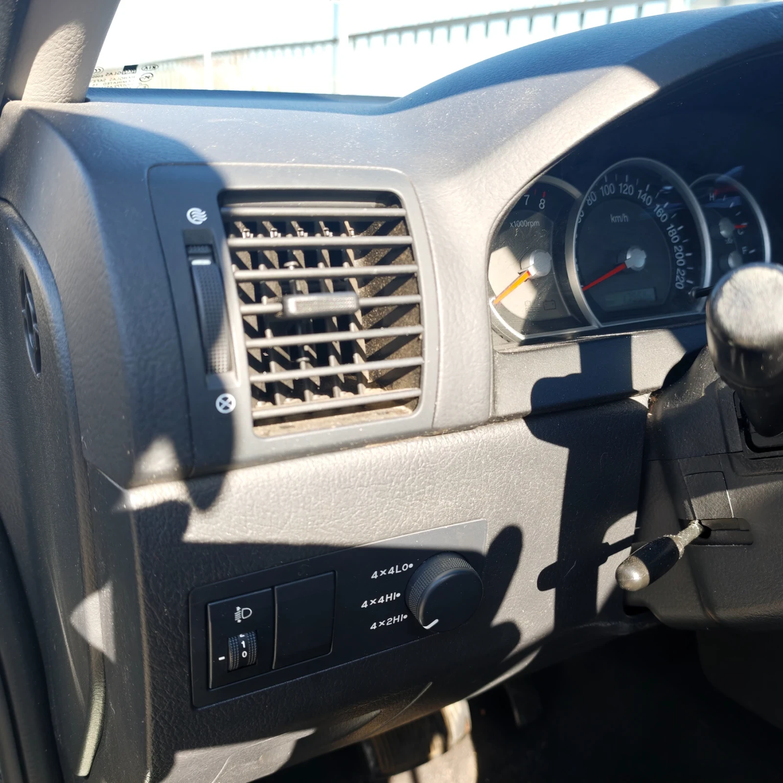 Kia Sorento 3.3* V6* ������* 4x4* �������* ����* * *  | Mobile.bg � ����������� 5